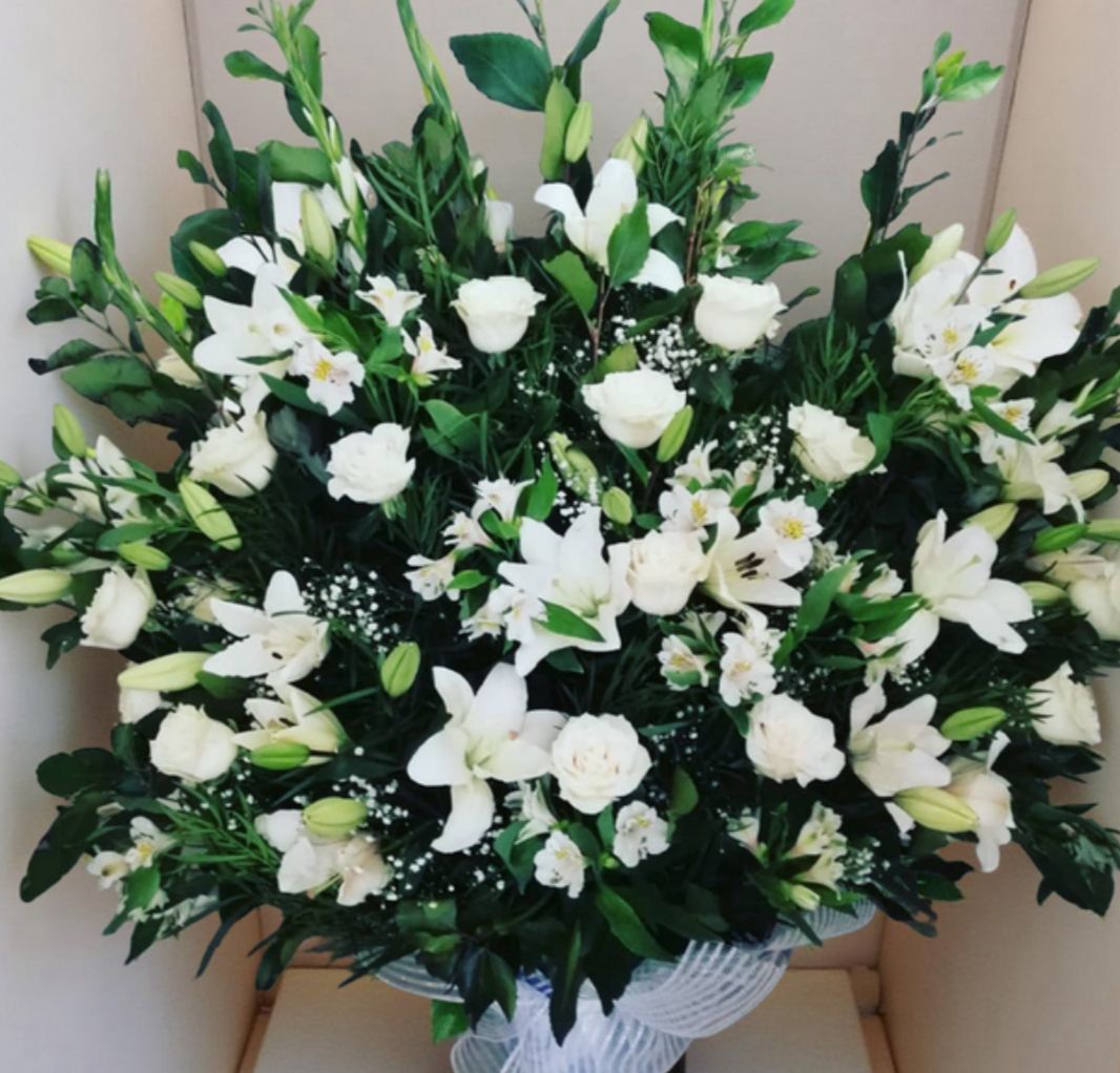 ARREGLO FLORAL GRANDE MIX FLORES BLANCAS
